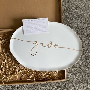 The Giving Plater Giving Plate